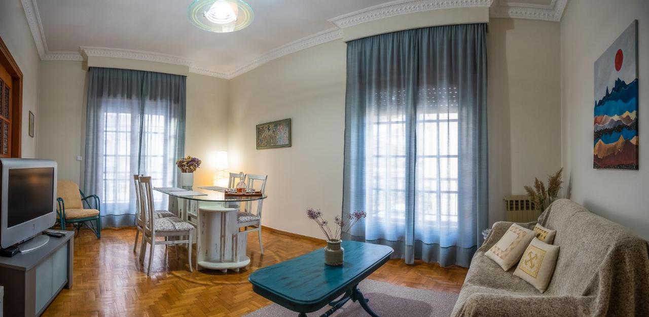 Meteora Family House Lägenhet Kalampaka Exteriör bild